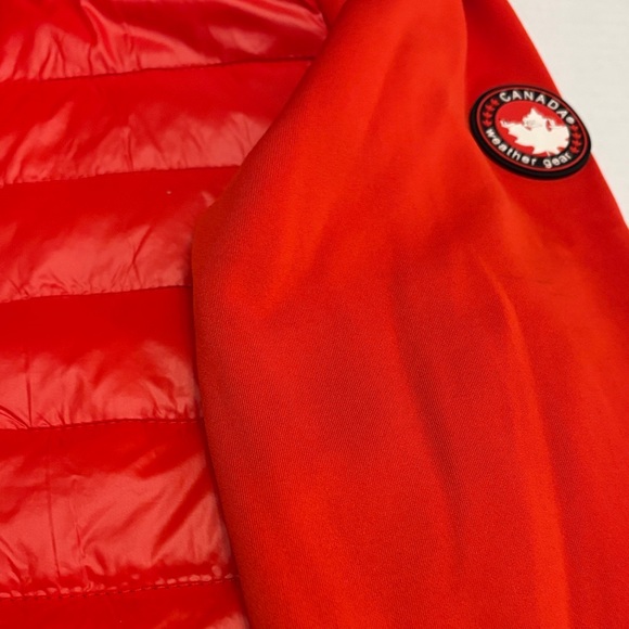 Canada Goose Bold Red Quilted Jacket - Picture 6 of 9